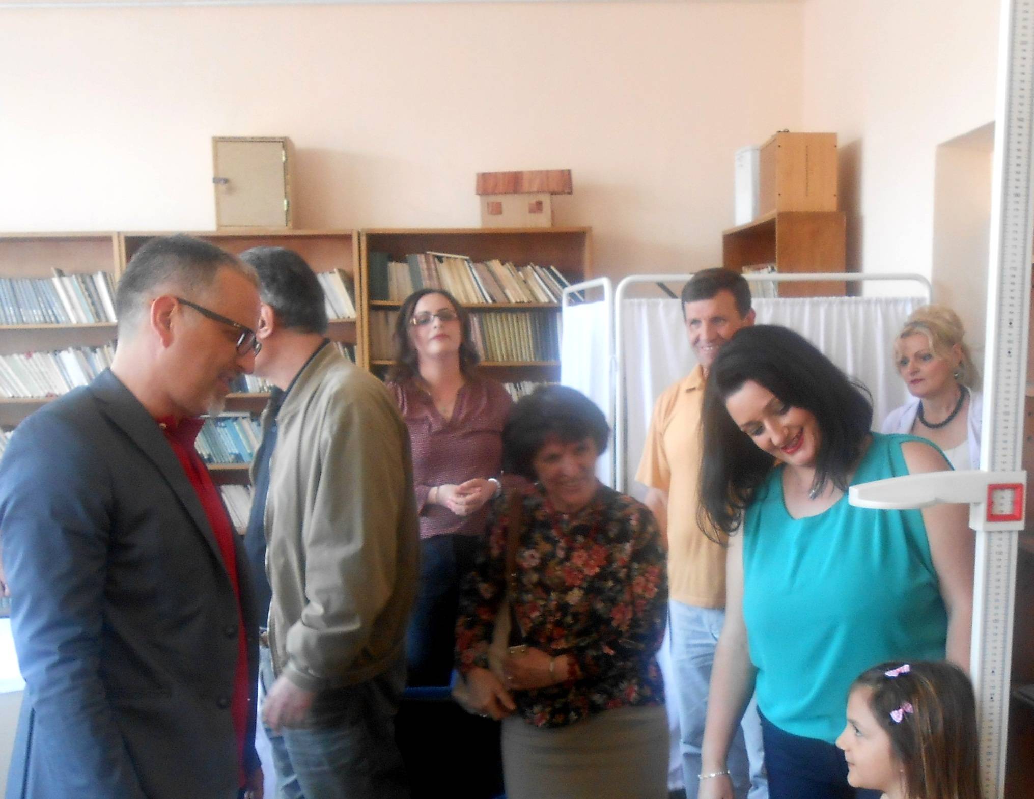 Vazhdojnë vizitat sistematike shëndetësore në shkollat e Prishtinës