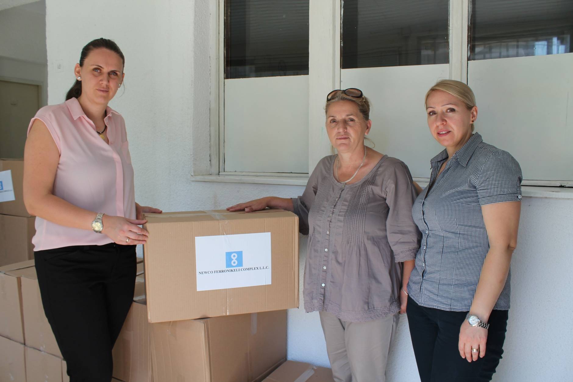 Ferronikeli ndihmon rreth 100 familje për Bajram
