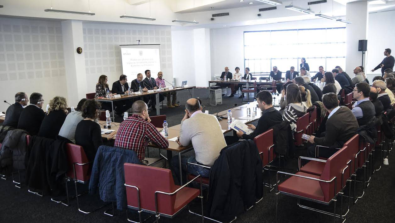 Mjetet e trafikut dhe qentë endacak rreziku kryesor për nxënesit