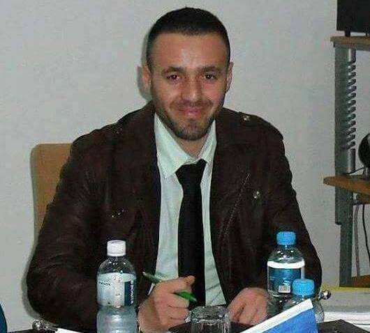 Punëtoret e ndërtimit të lartë në meshiren e Zotit pa mbrojtje dhe siguri në punë