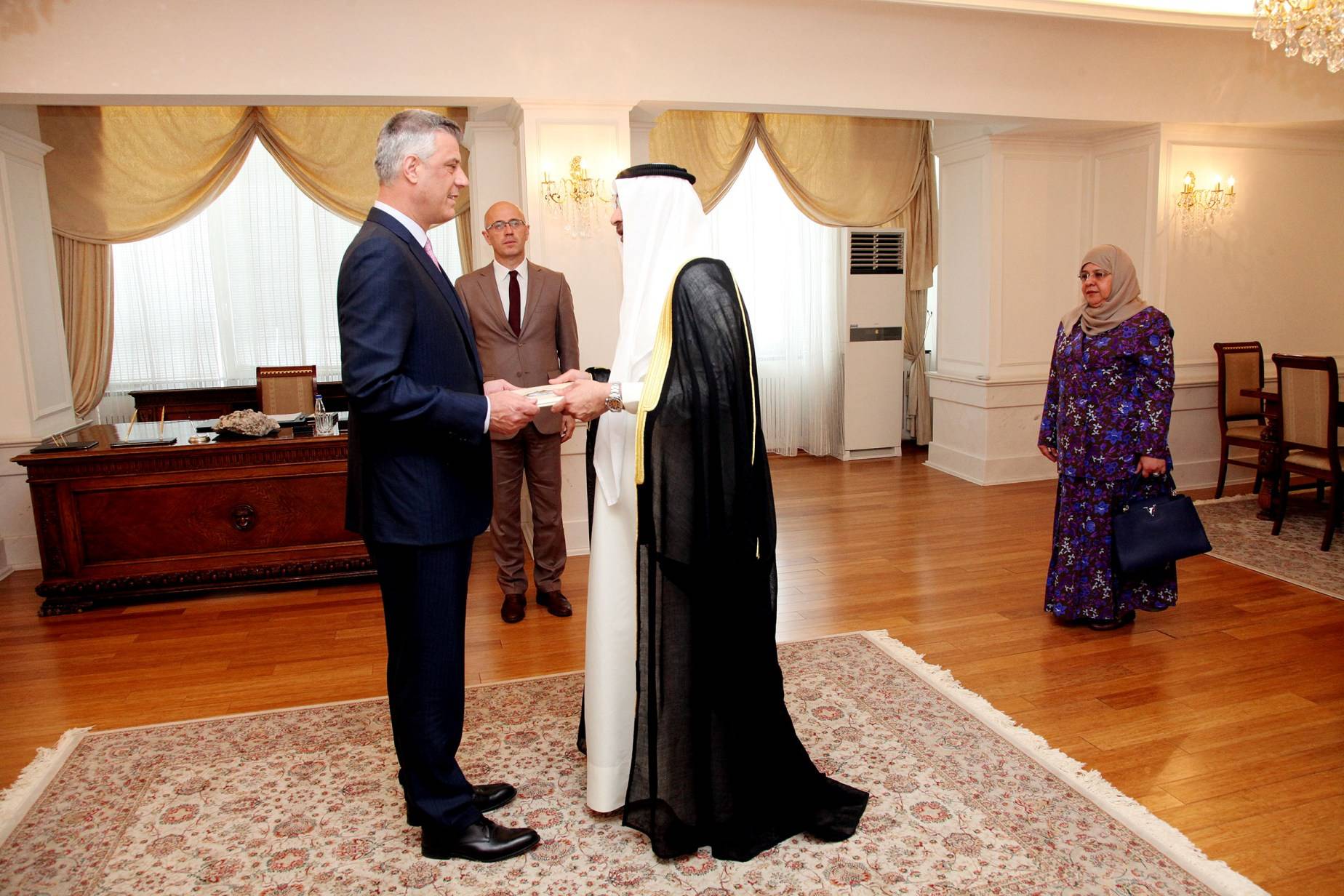 Presidenti Thaçi pranoi kredencialet e ambasadorit të ri të Kuvajtit
