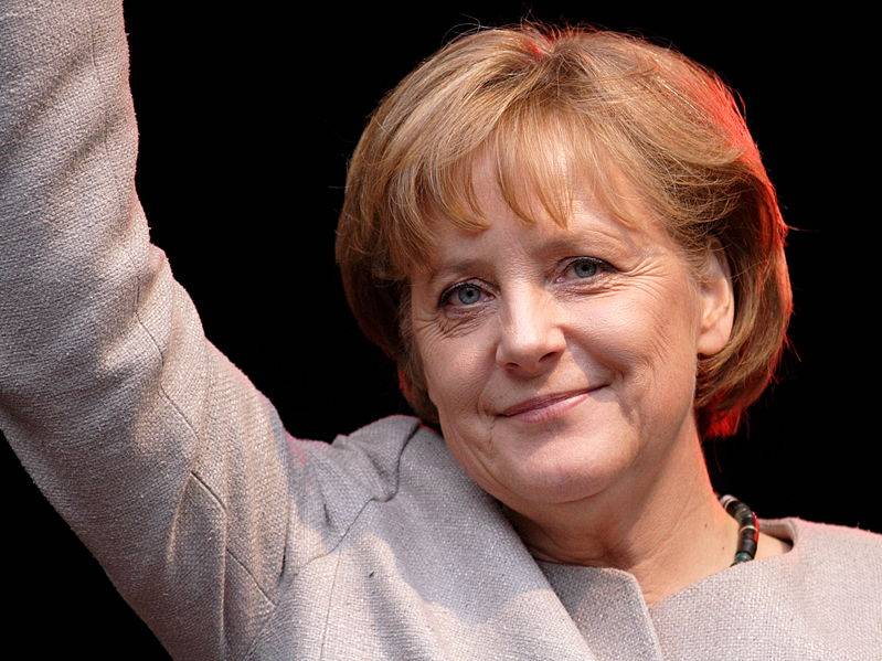 Merkel njofton qytetarët për kursin e kursimeve