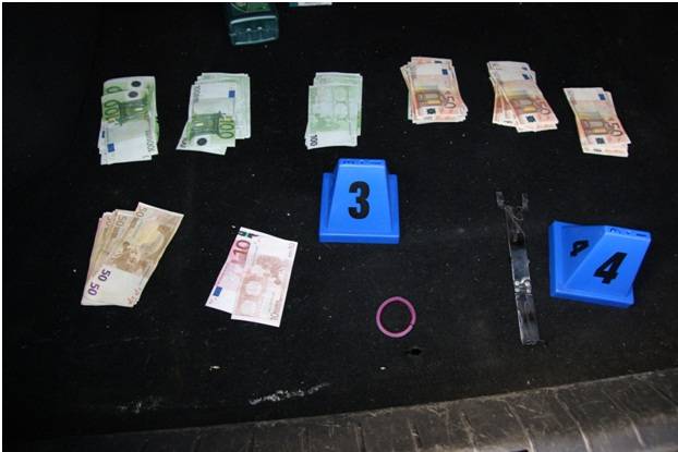 Arrestohen tre persona për keqpërdorim të kartelave bankare