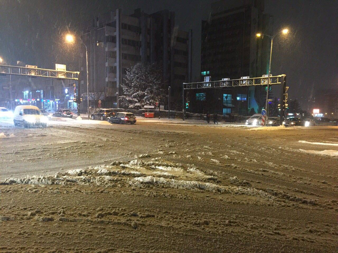 Policia përforcon shërbimet në komunikacionin rrugor