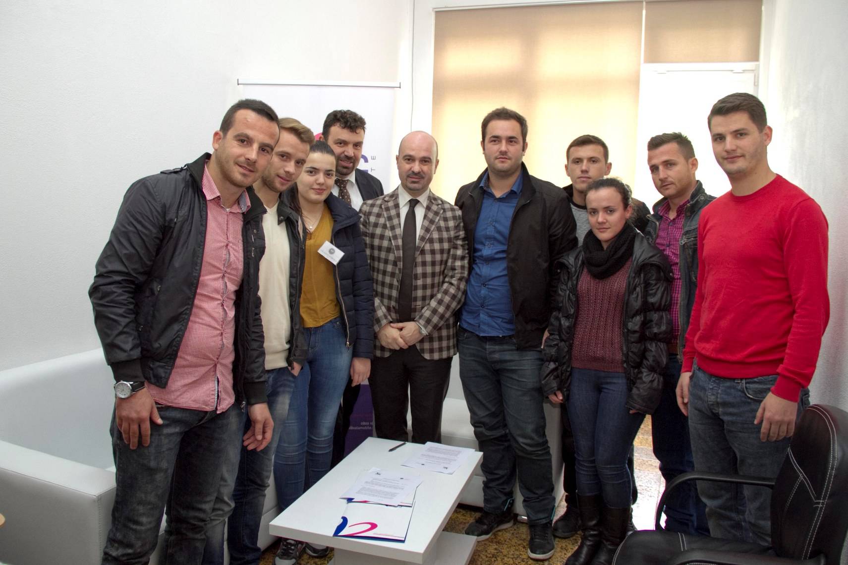 Mitrovica bashkohet në Vala