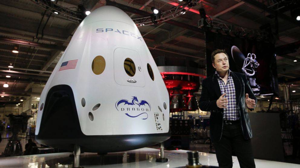 Boeing e SpaceX do të ndërtoj anije kozmike komerciale 