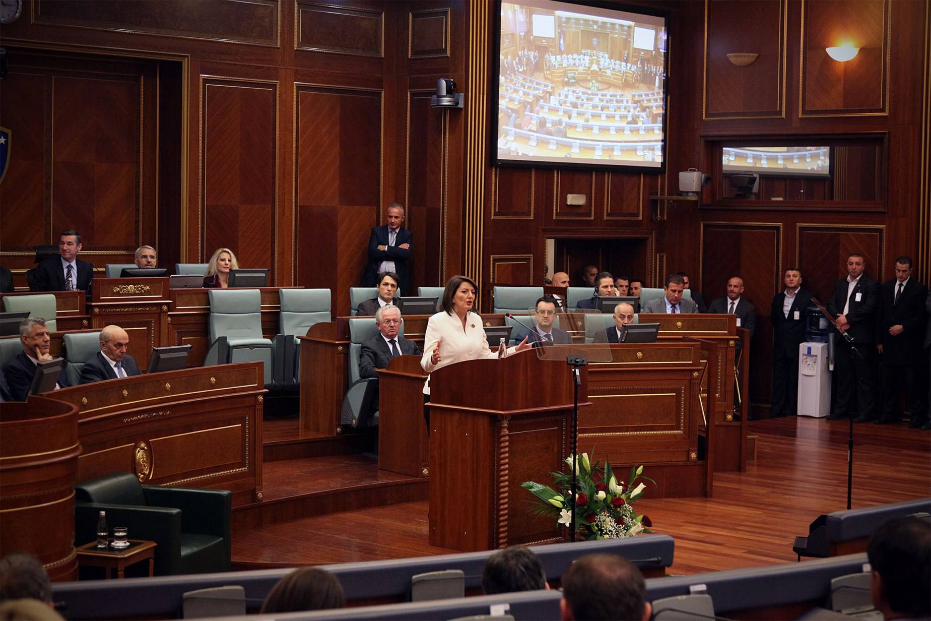 Jahjaga: Dhuna do ta rrënojë Kosovën