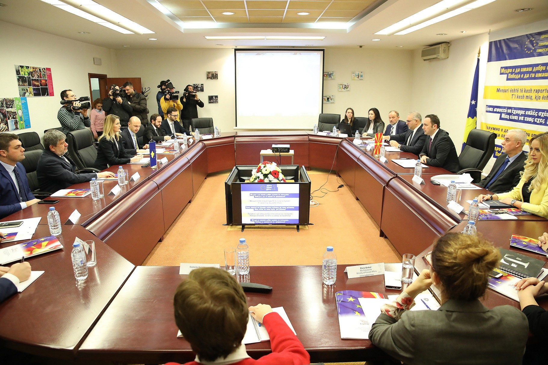 Hoxha: Kosova dhe Maqedonia të përfshihen në planet për zgjerim
