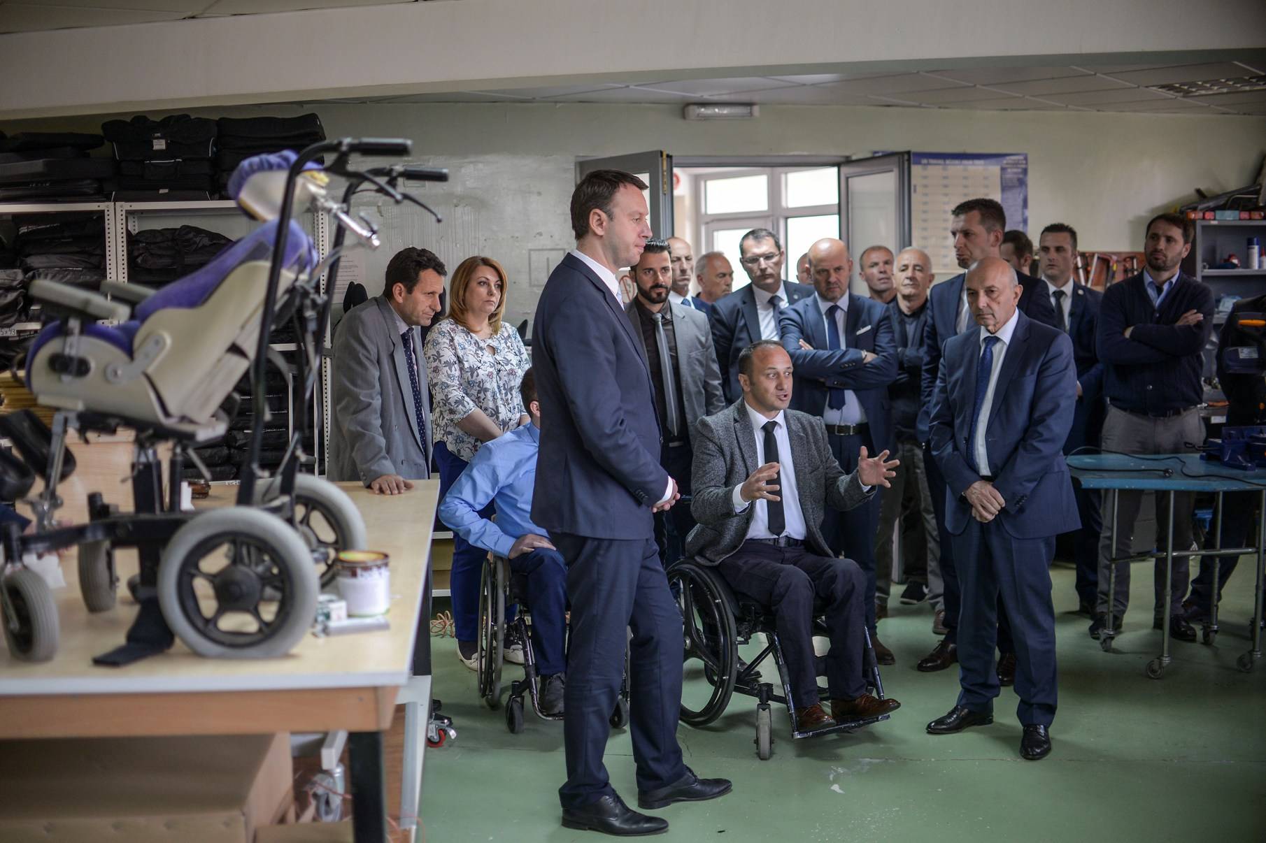 Fillon zbatimi i Ligjit që siguron përkrahje financiare për personat me aftësi të kufizuara