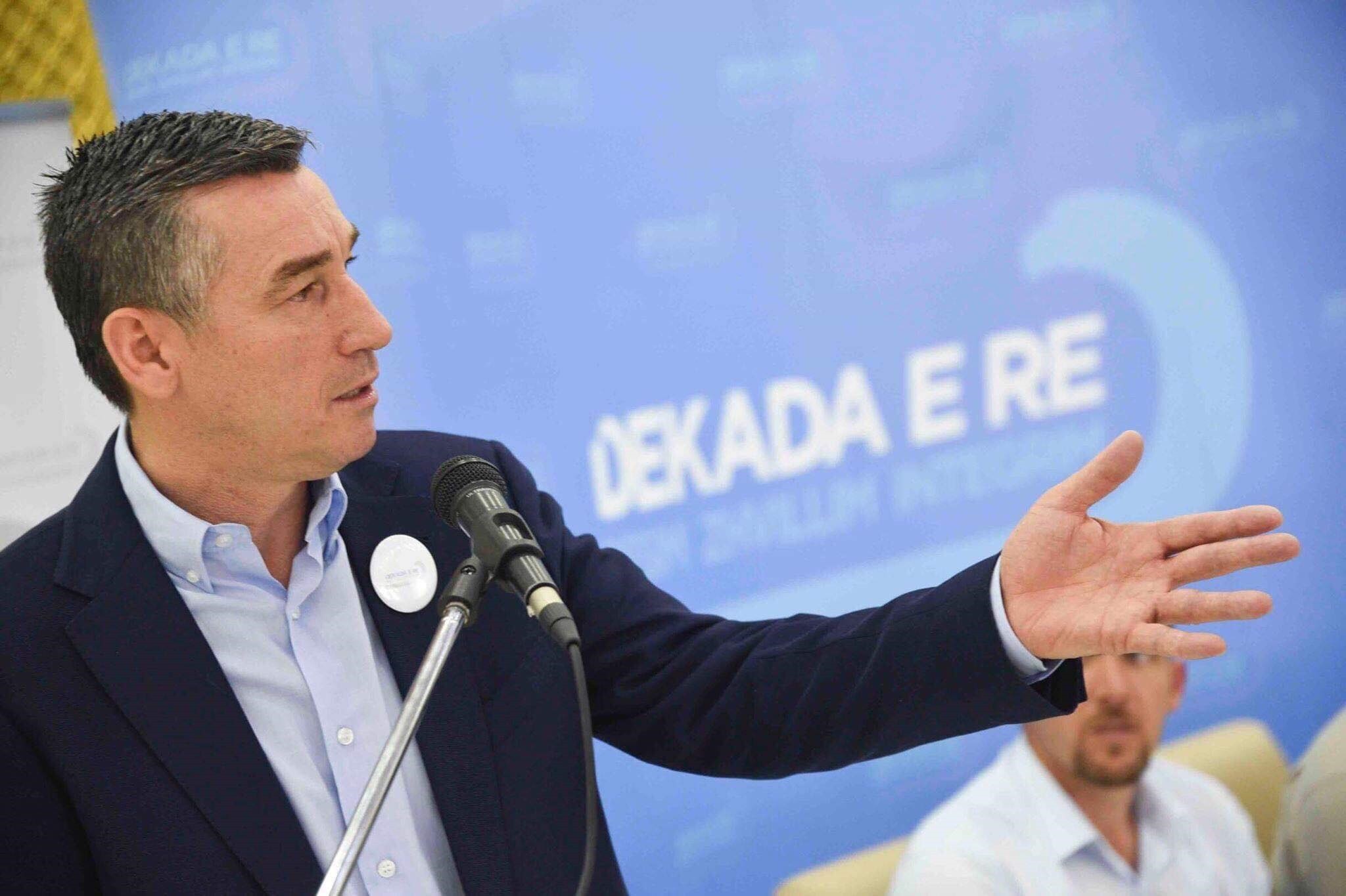 Veseli liron nga detyra të gjithë zyrtarët me aktakuza