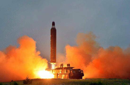 Korea e Veriut lëshoi sot herët një raketë balistike 