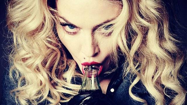 Madonna lanson kalendarin e saj të ri 2015