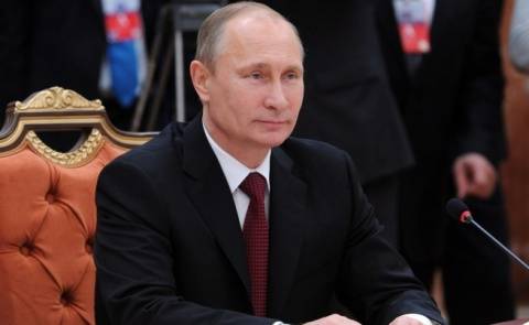 Putin shpreson se ekonomia ruse do të përmirësohet  