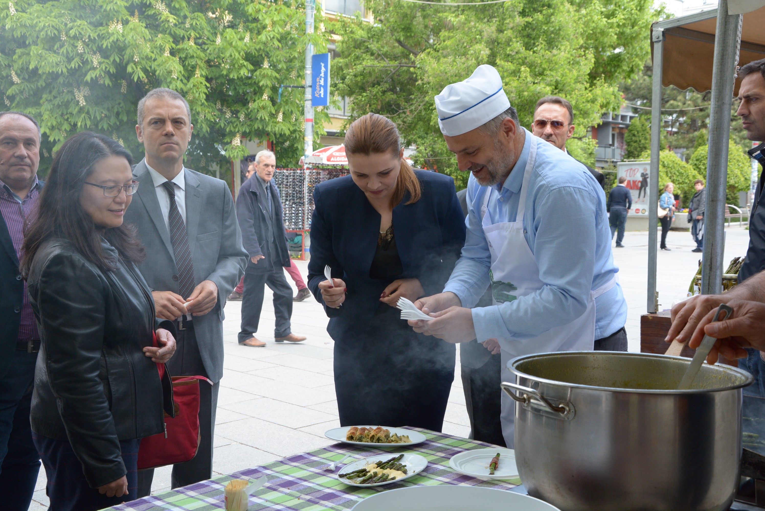 Fillojnë ditët e promovimit të asparagut