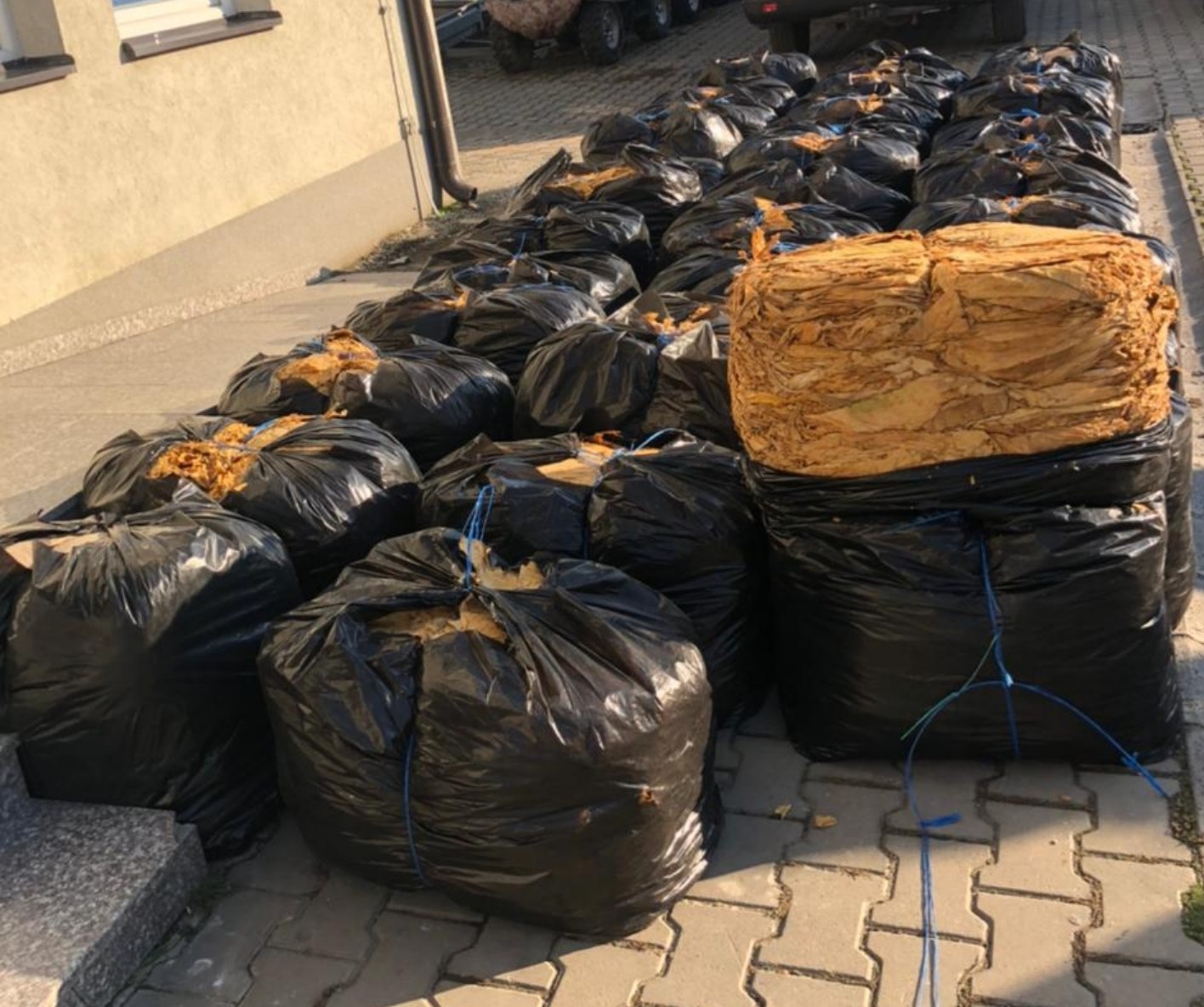 Policia kufitare e Kosovës sekuestron rreth 1000 kg duhan