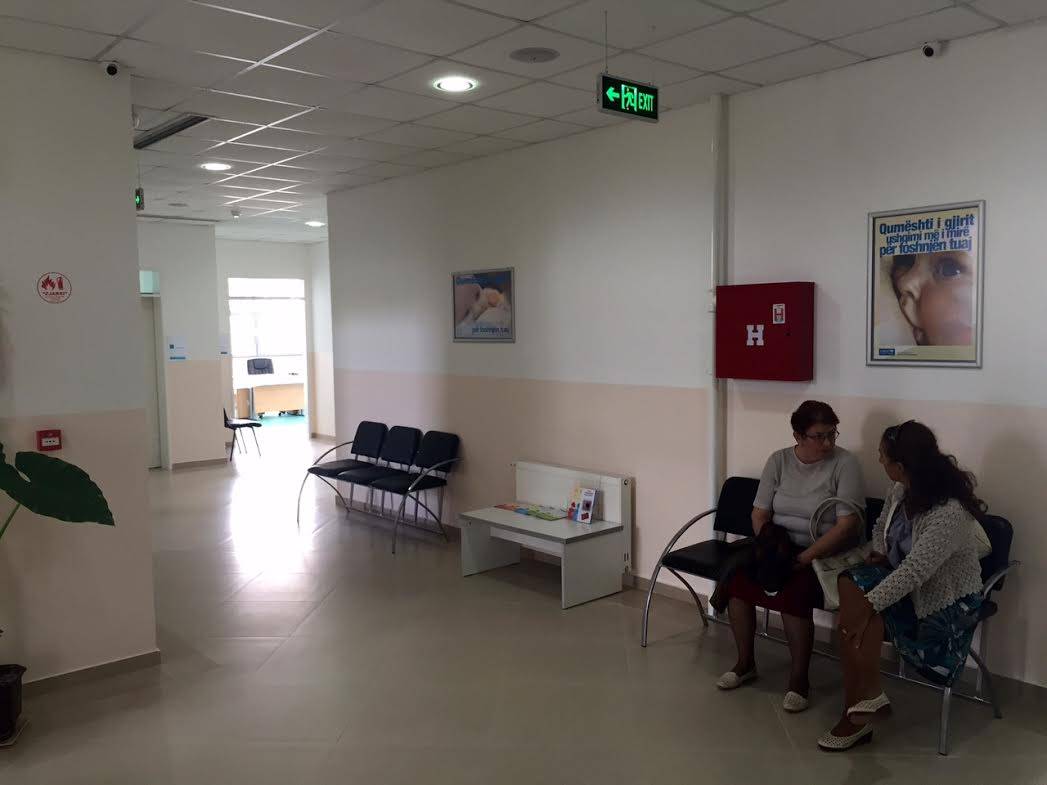 Hapet e Qendra Mjekësisë Familjare në lagjen e Muhaxherëve