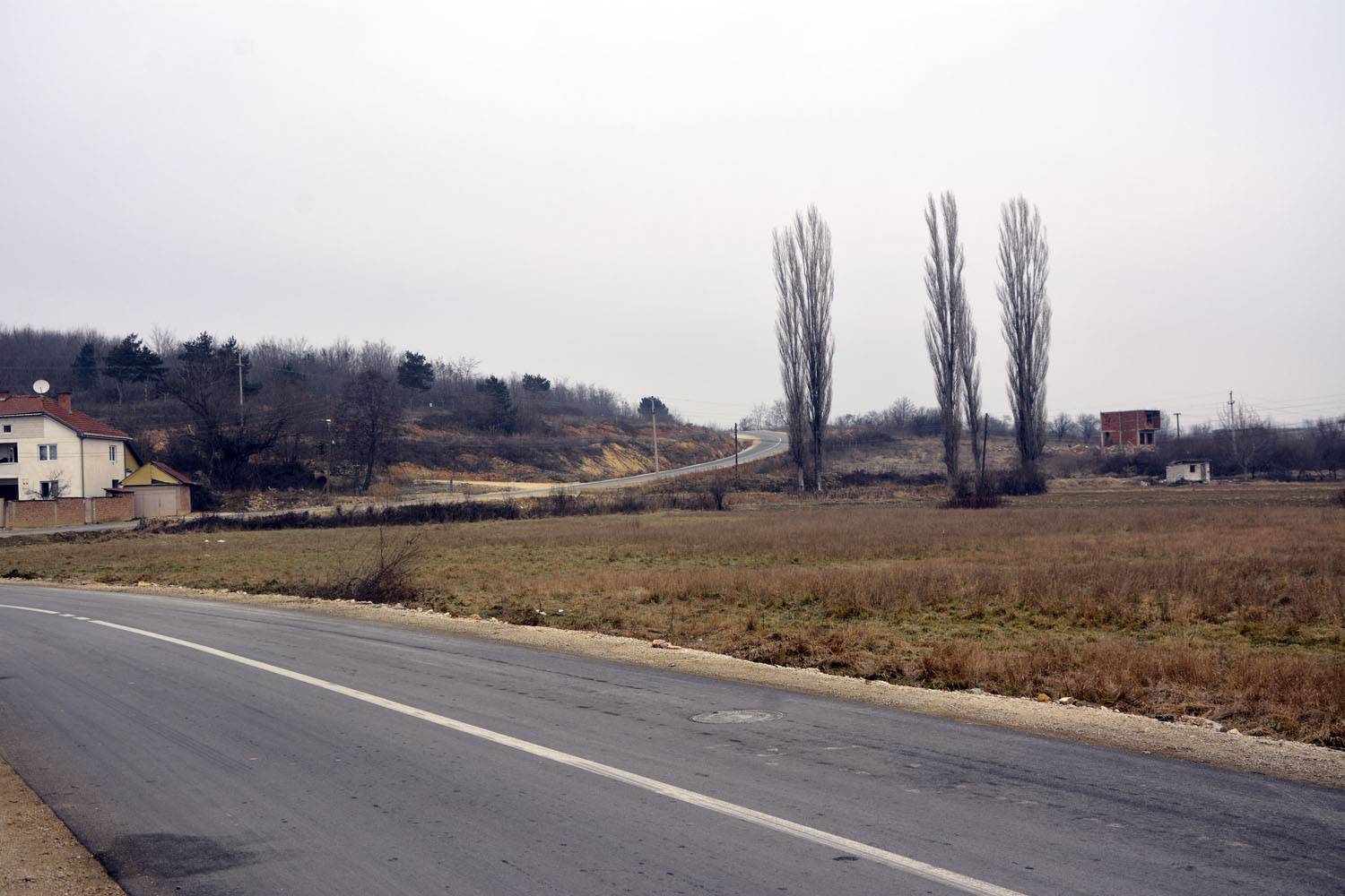 Zharku dhe Sfarqa përuruan tri projekte infrastrukturore në Ferizaj