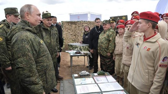Putin urdhëroi futjen e trupave ruse në Ukrainë, SHBA vepron menjëherë  
