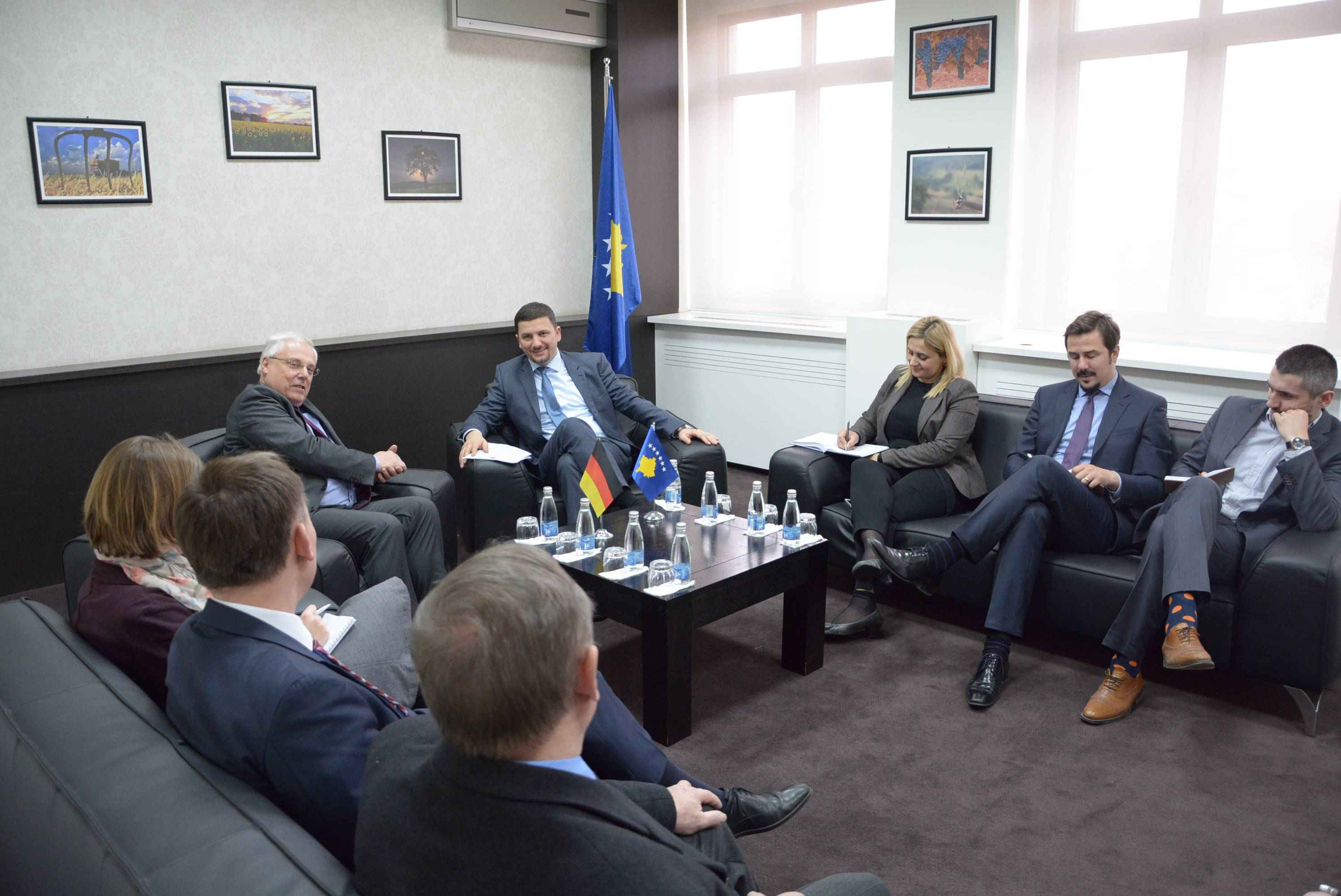 Gjermania ofron edukim praktik për fermerët e rinj kosovarë