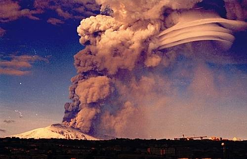 Islandë, tjetër vullkan në prag shpërthimi