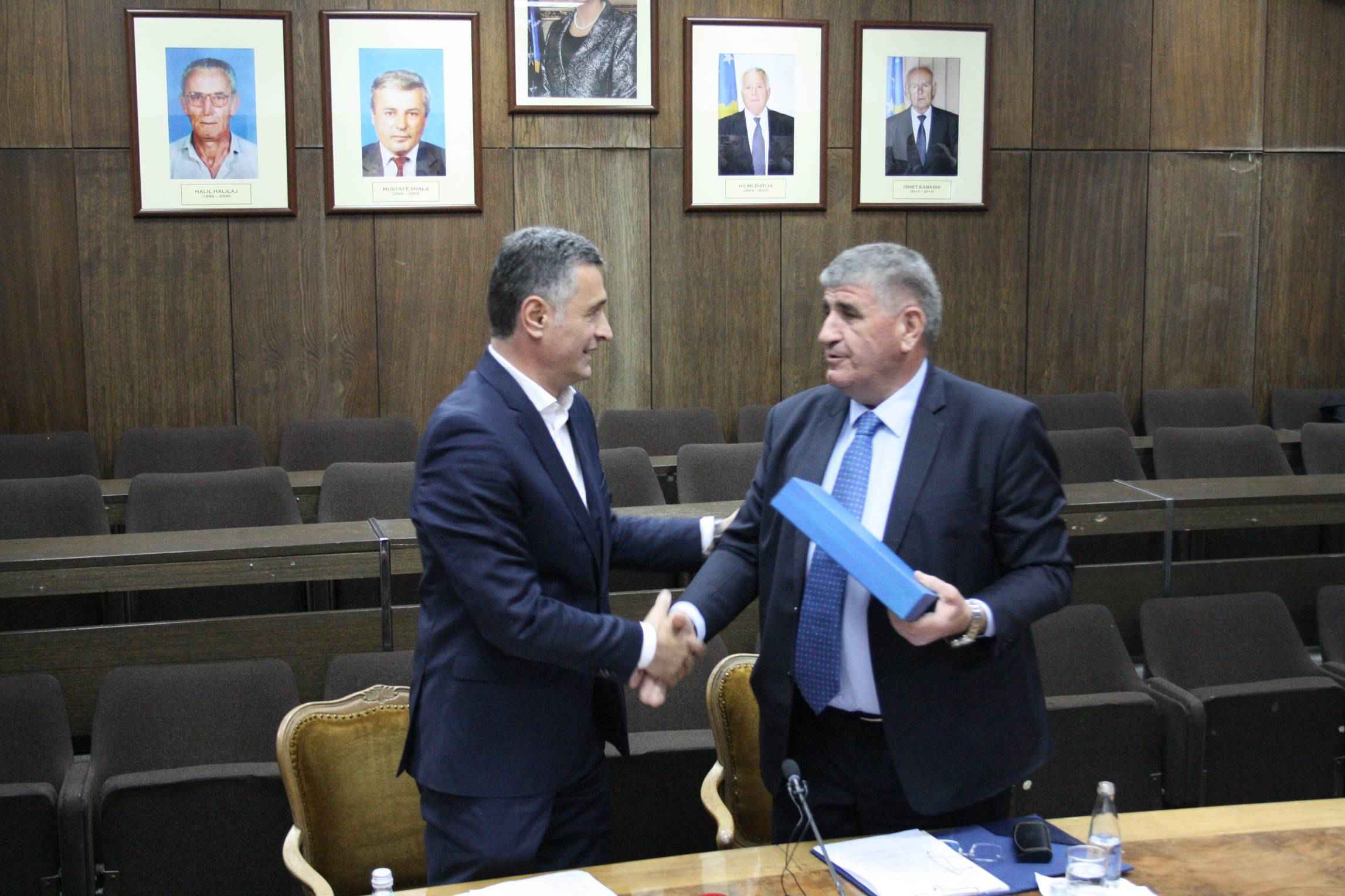 Aleksandër Lumezi pranon detyrën e Kryeprokurorit të Shtetit