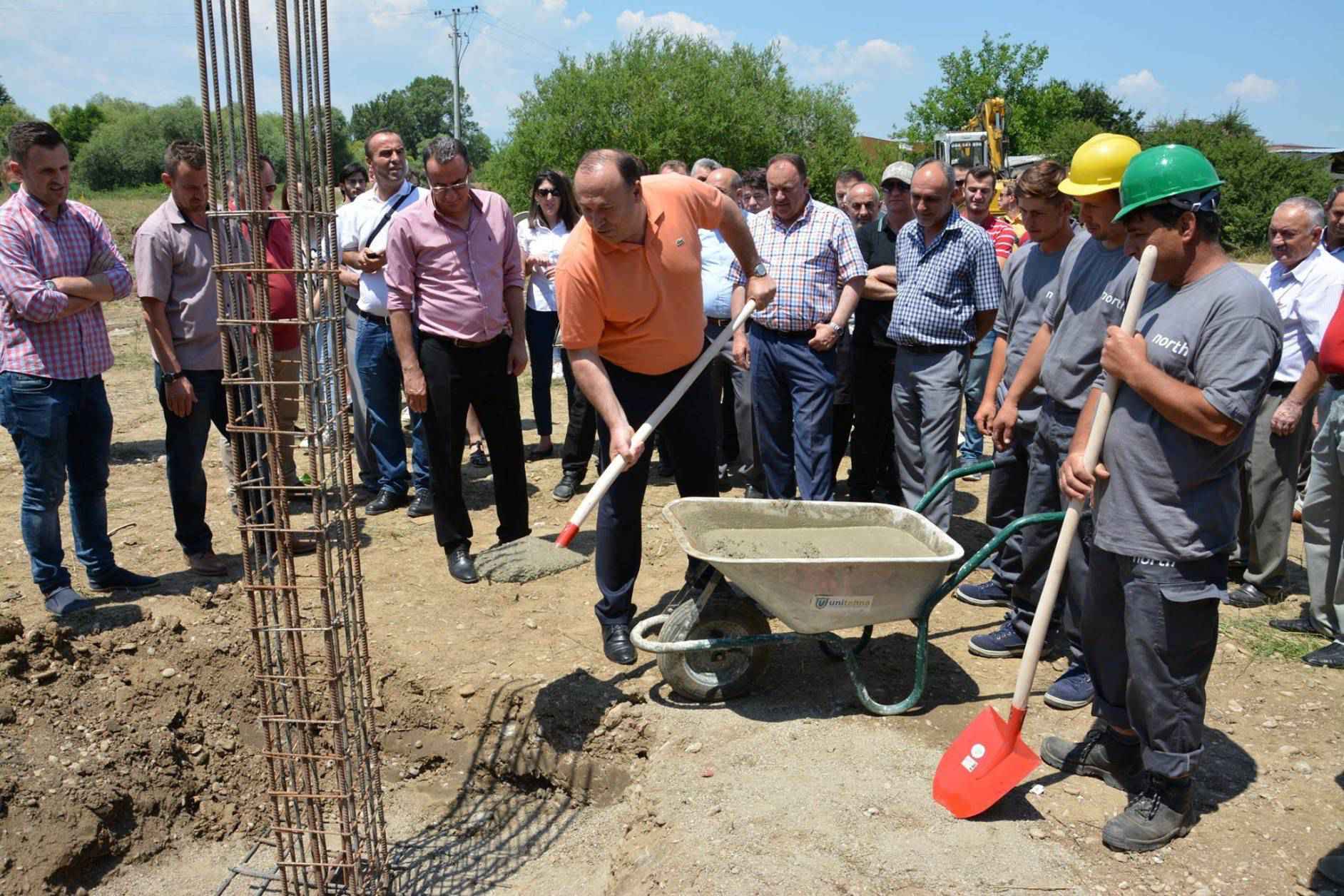 Vihet gurthemeli për ndërtimin e qendrës rinore në Klinë