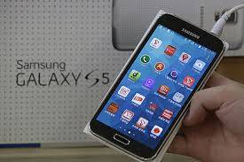 Samsung prezanton telefonin inteligjent Galaxy S5 Plus