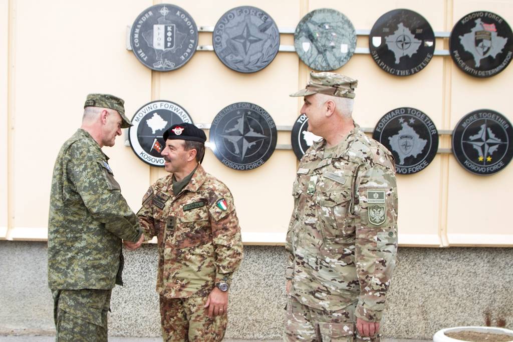 Komandanti i KFOR-it takon Shefin e Forcave të Malit të Zi dhe komandantin e FSK-së