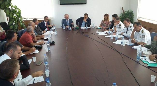 Hyseni mban takimin me forumet lokale të sigurisë në Prishtinë