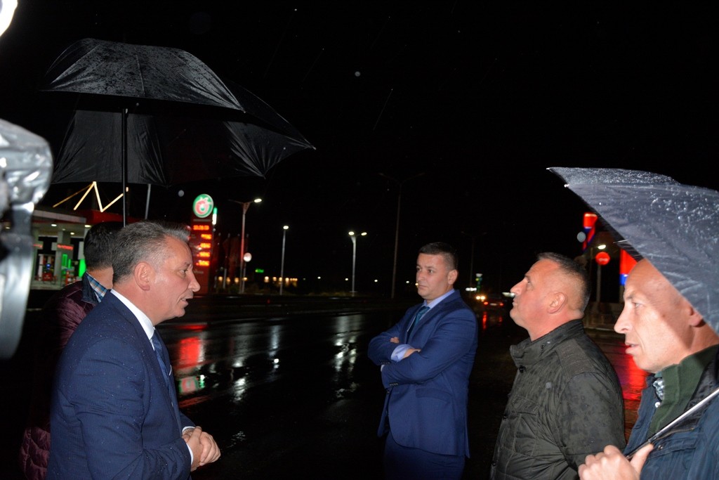 Ministri Lekaj urdhëron ndriçimin dhe sinjalistikën e autostradave