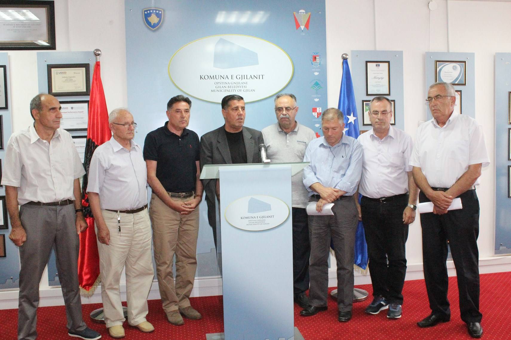 Haziri takon Shoqatën e të Burgosurve Politikë