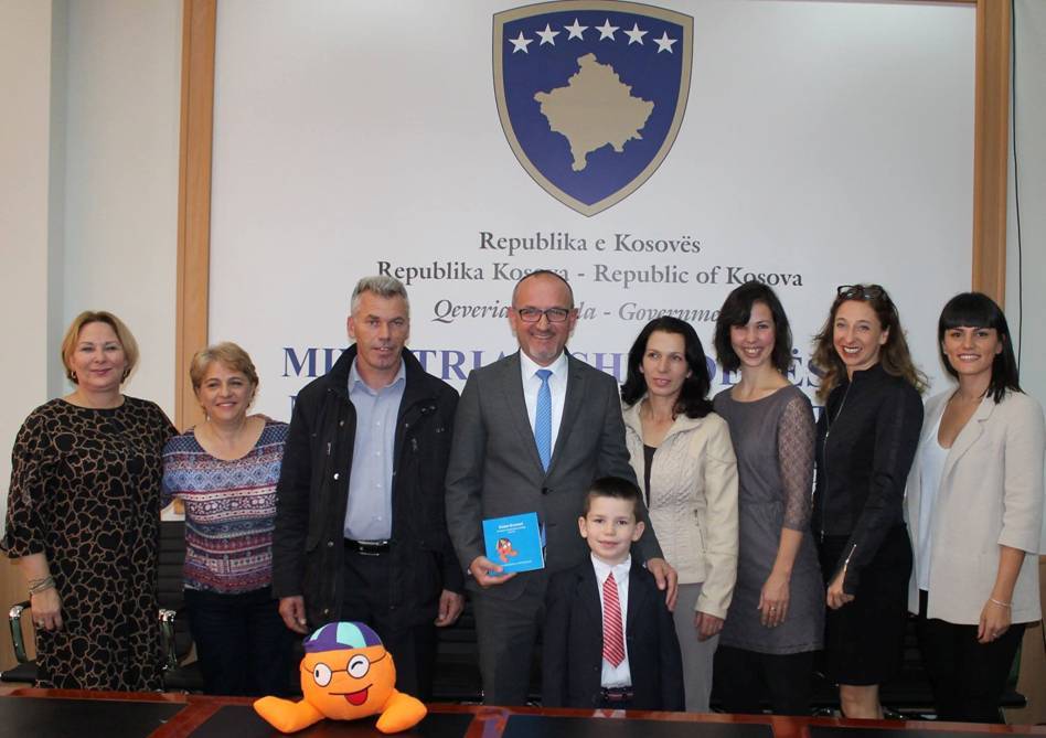 Care For Kosovo Kids prezanton librin për fëmijët me sëmundje malinje  