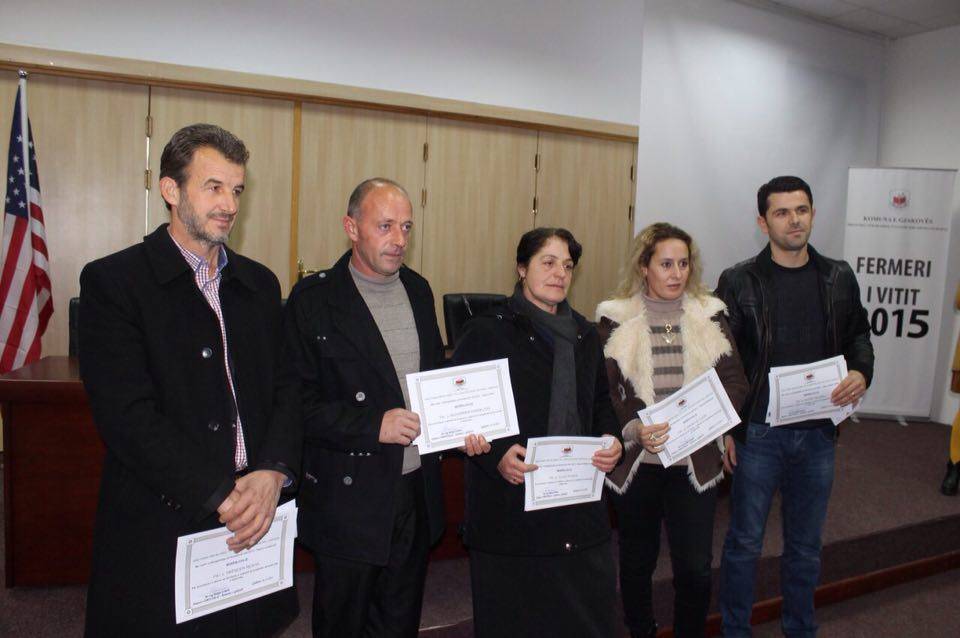 Komuna e Gjakovës shpallë fermerët e Vitit 2015