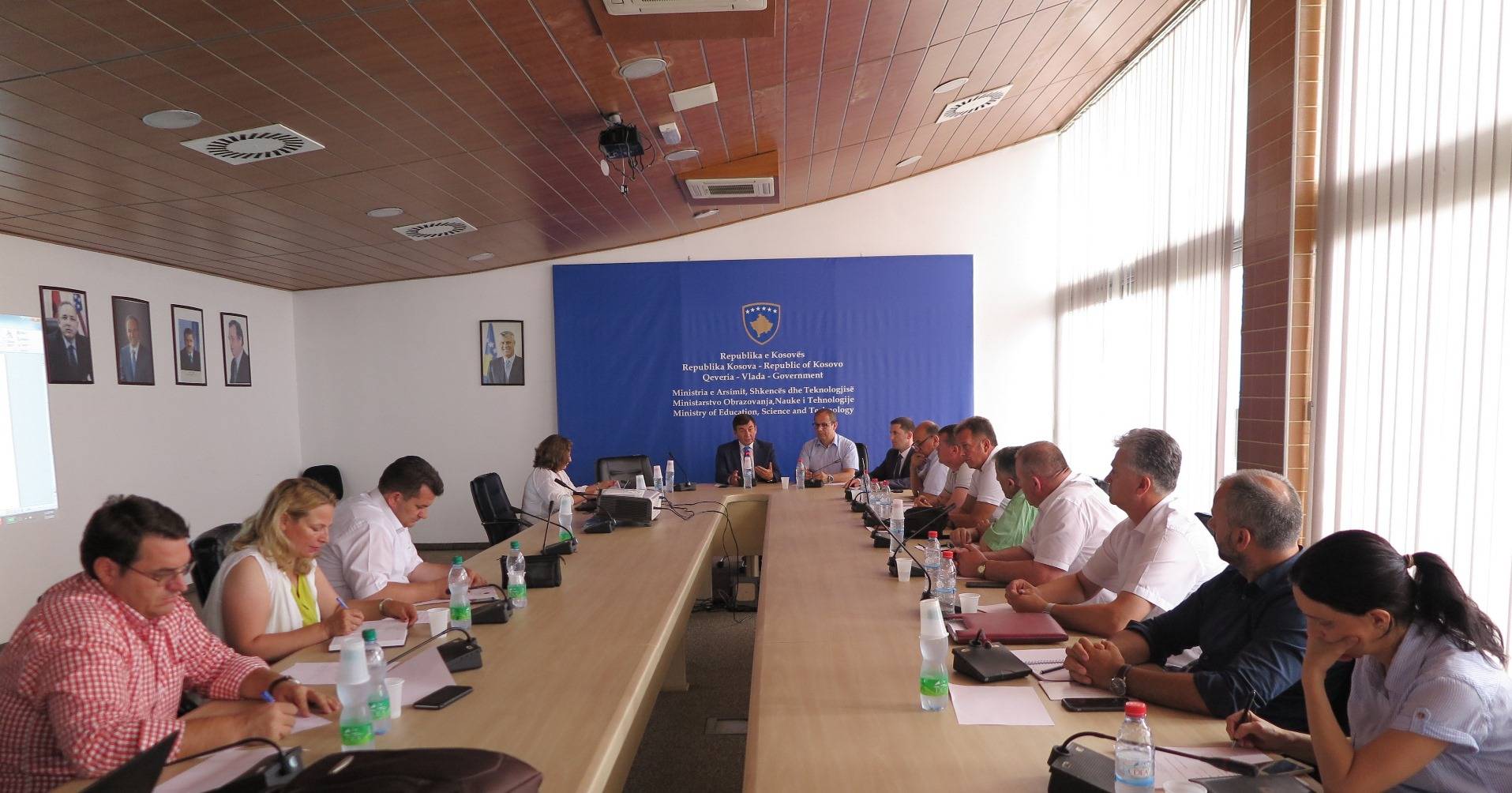 U mbajt takimi konstituiv i Këshillit Shtetëror për Licencimin e Mësimdhënësve