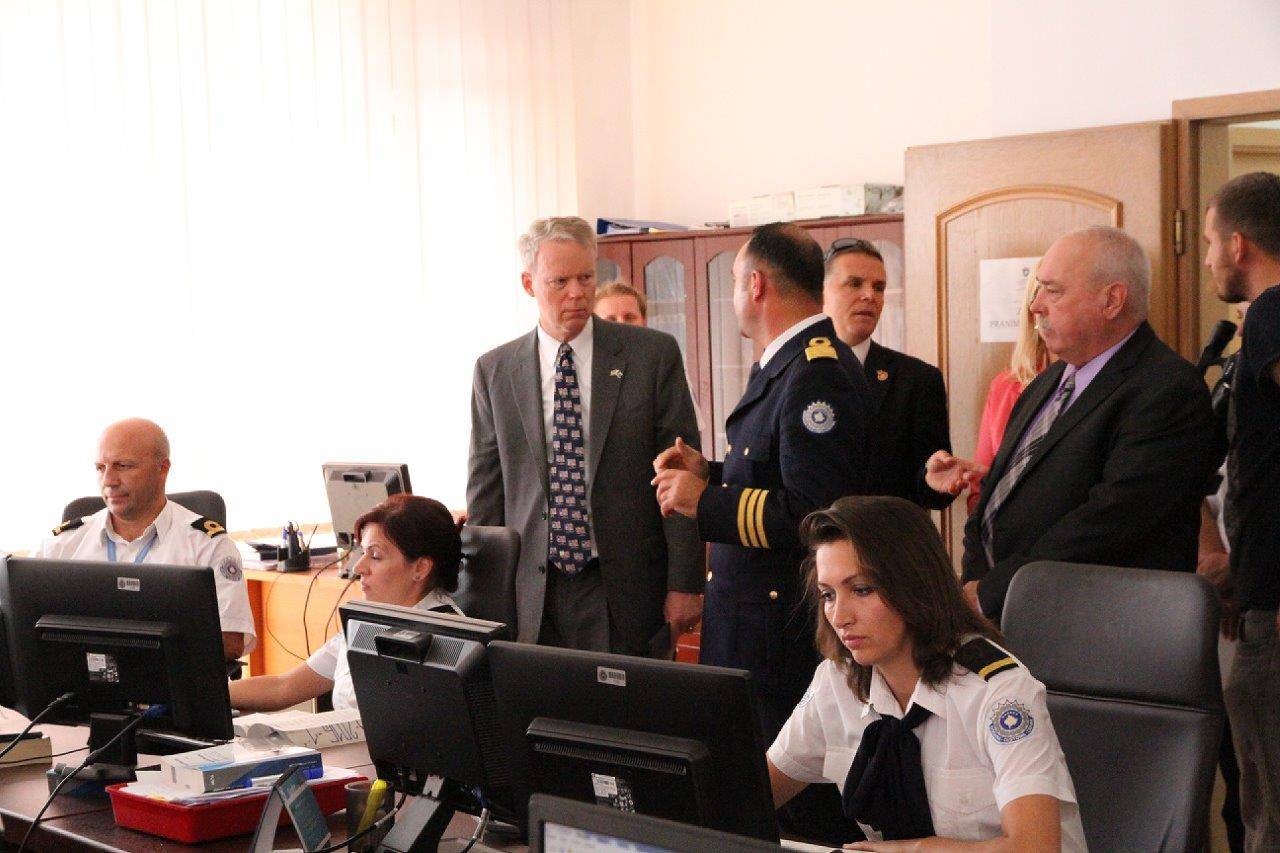 Ambasadori Delawie viziton Doganën e Kosovës 
