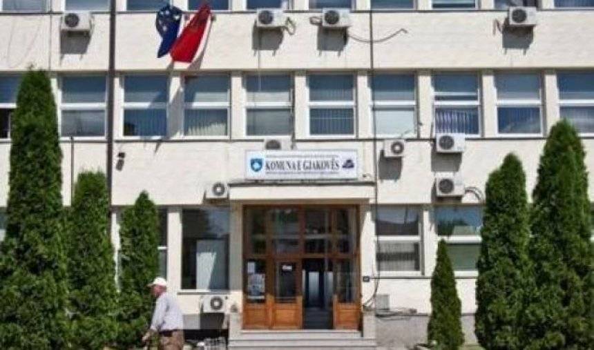 Mbahet debat publik për progresin e punës së komunës së Gjakovës  