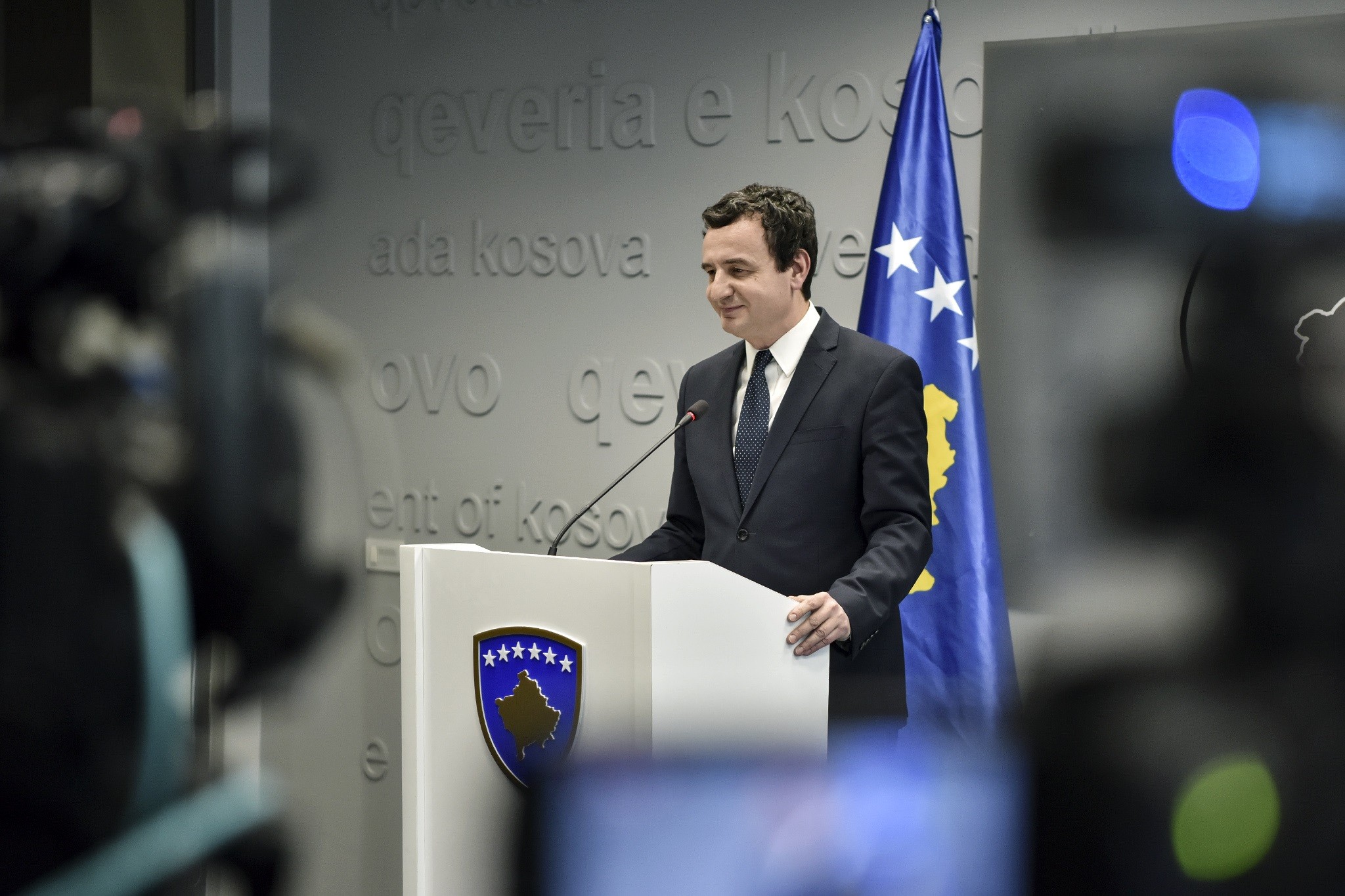 Kryeministri Kurti udhëton për në Britani të Madhe
