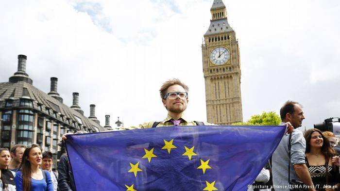 Mbi 1.5 milionë britanikë duan një referendum të dytë 