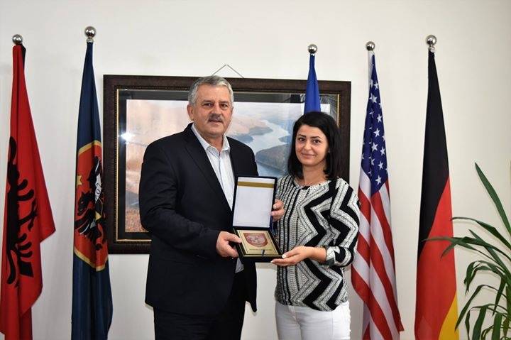 Kryetari Veliu priti në takim aktivisten nga Suedia