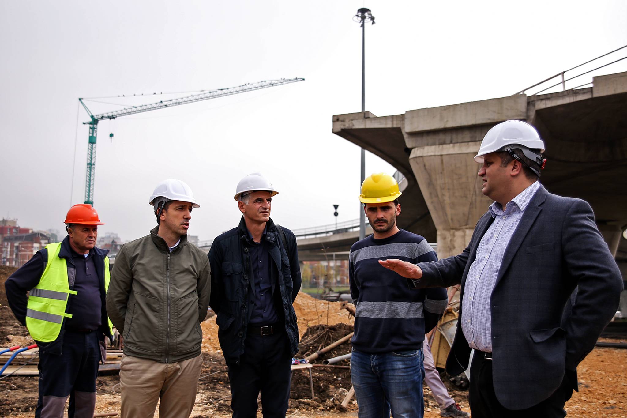 Fillon betonimi i ndërtimit të urave në rrethrrotullimin Lakrishtë - Arbëri