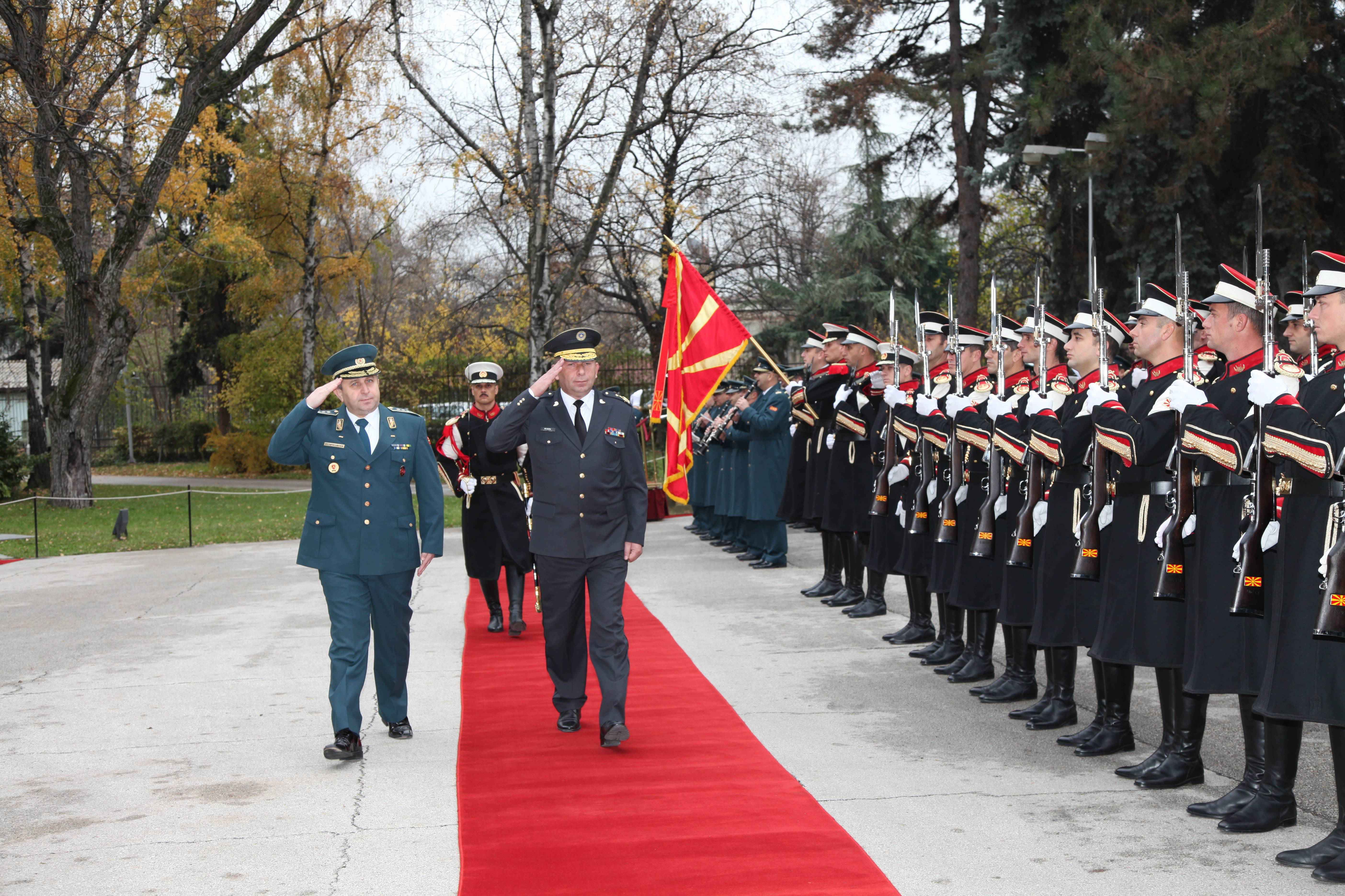 Rama takohet me Shefin e Shtabit të Armatës së Maqedonisë