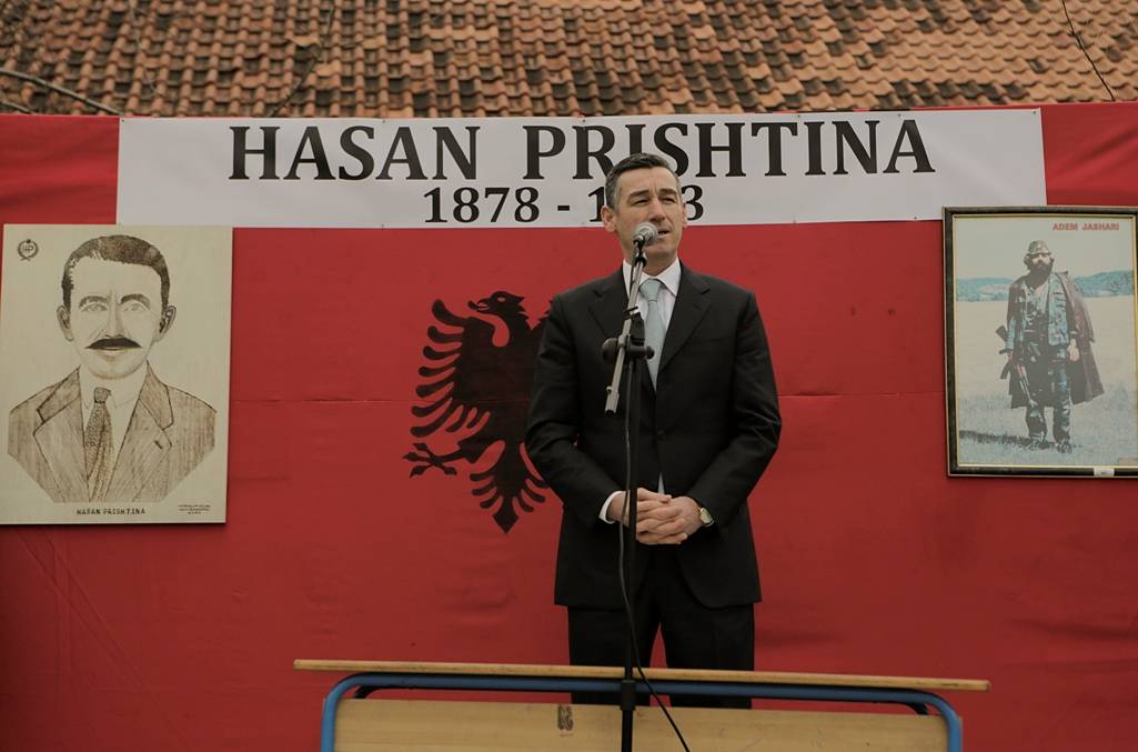 Përurohet monumenti i Hasan Prishtinës në Polac të Skenderajt