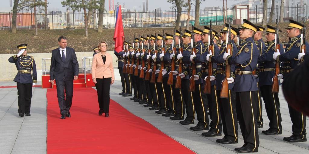Shqipëria do të ndihmojë FSK-në në procesin e transformimit në FAK