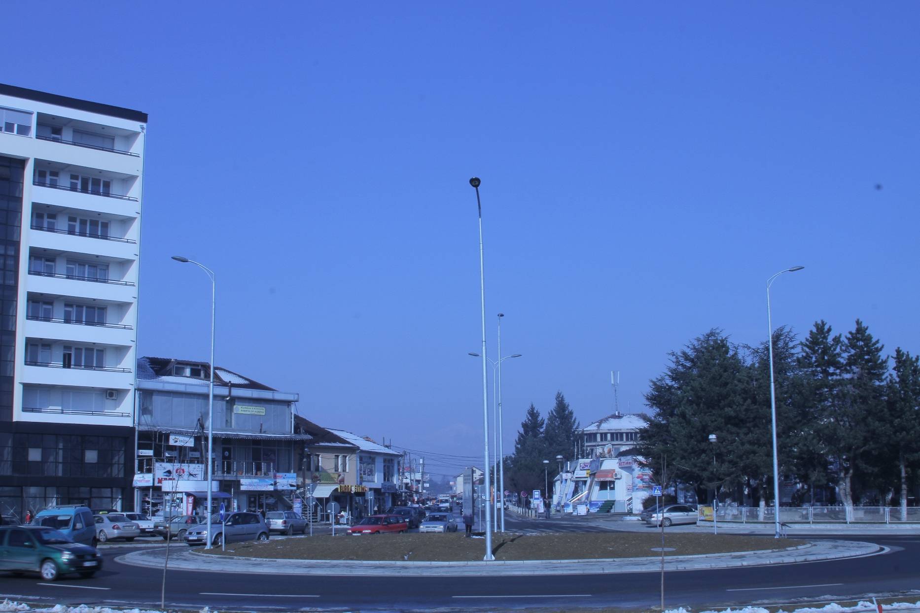 Inaugurohet rreth-rrotullimi i ri në qytetin e Gjakovës