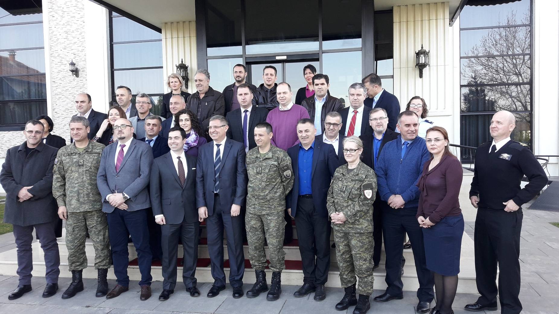 SHBA trajnon 25 zyrtarë të SHSKUK për sistemet shëndetësore 