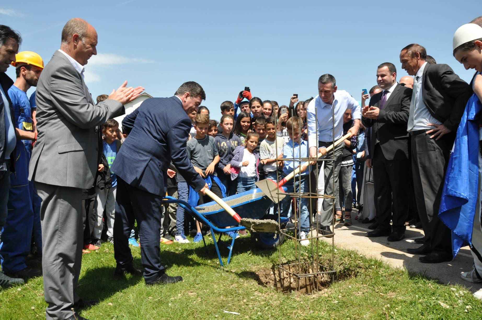 Vihet gurthemeli i shkollës Qamil Iljazi në fshatin Kaçanik i Vjetër