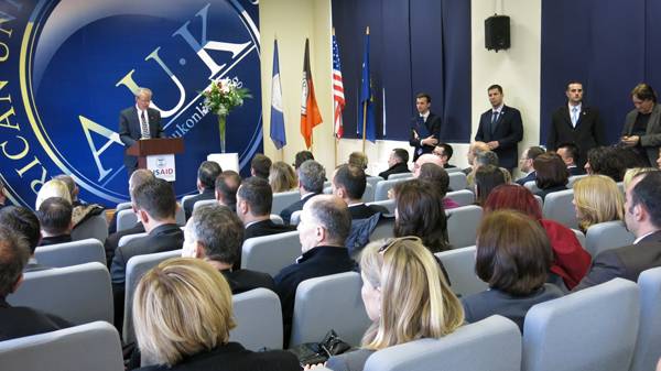 Përmbyllet programi i USAID-it Lidershipi Transformues - Bursat dhe Partneritetet   