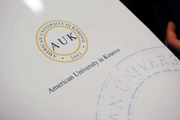 Rochester Institute dhe AUK me marrëveshje bashkëpunimi