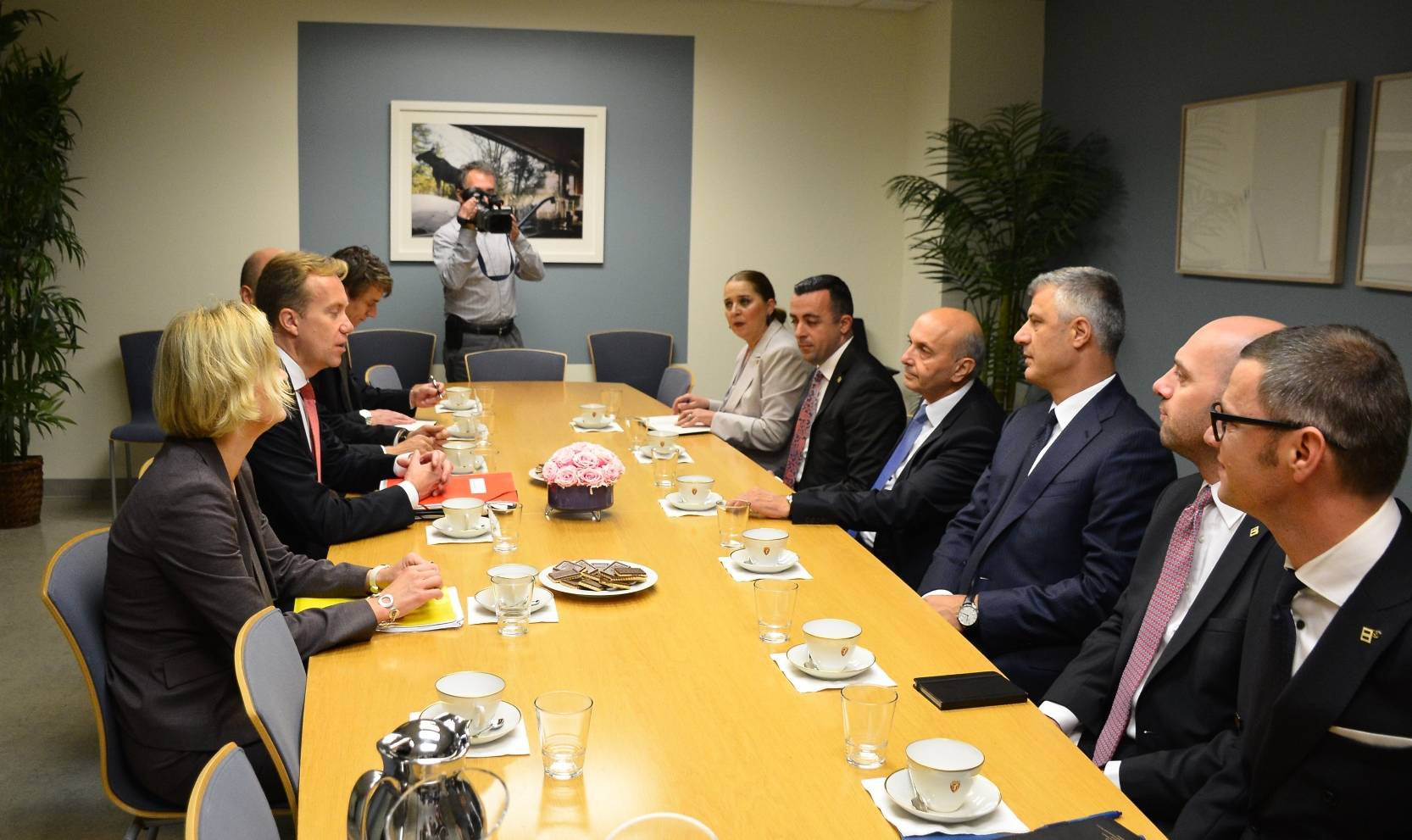 Mustafa lobon për anëtarësimin e Kosovës në UNESCO dhe INTERPOL