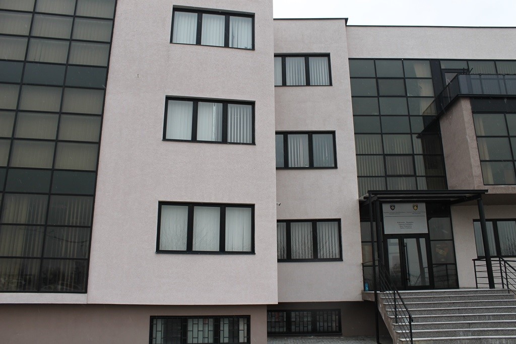 Kërkohet paraburgim ndaj të dyshuarit për Mashtrim dhe Keqpërdorim të besimit
